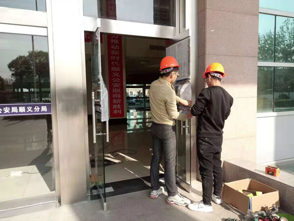 顺义公安局玻璃门门禁系统
